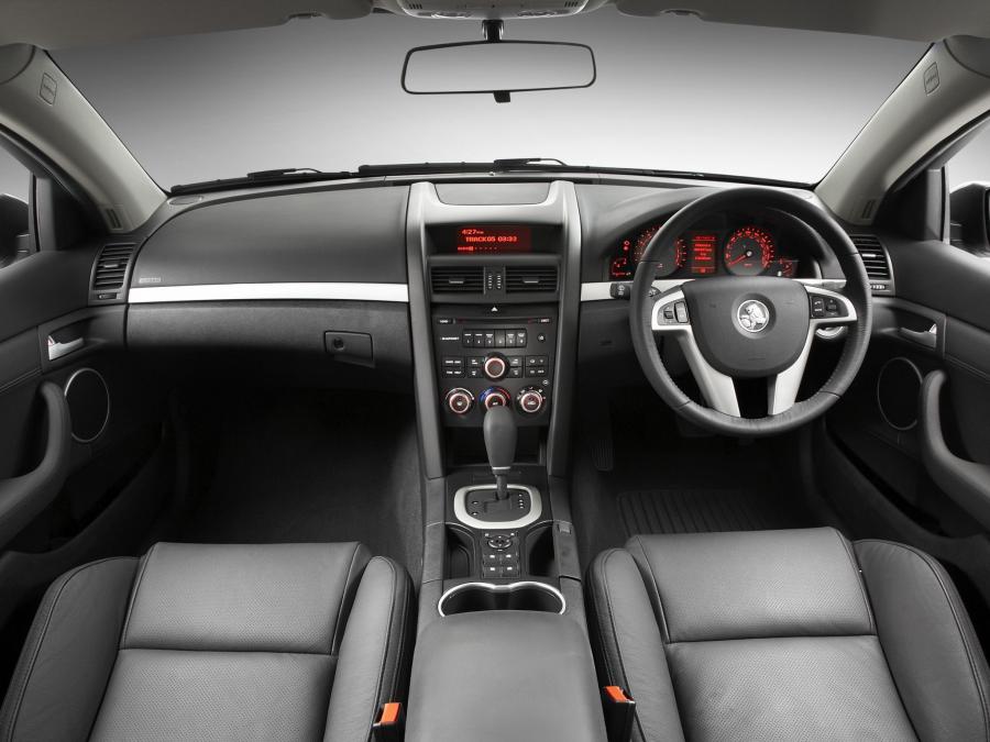  Holden Commodore SS Sportwagon 2008 года  (фото 4 из 16)